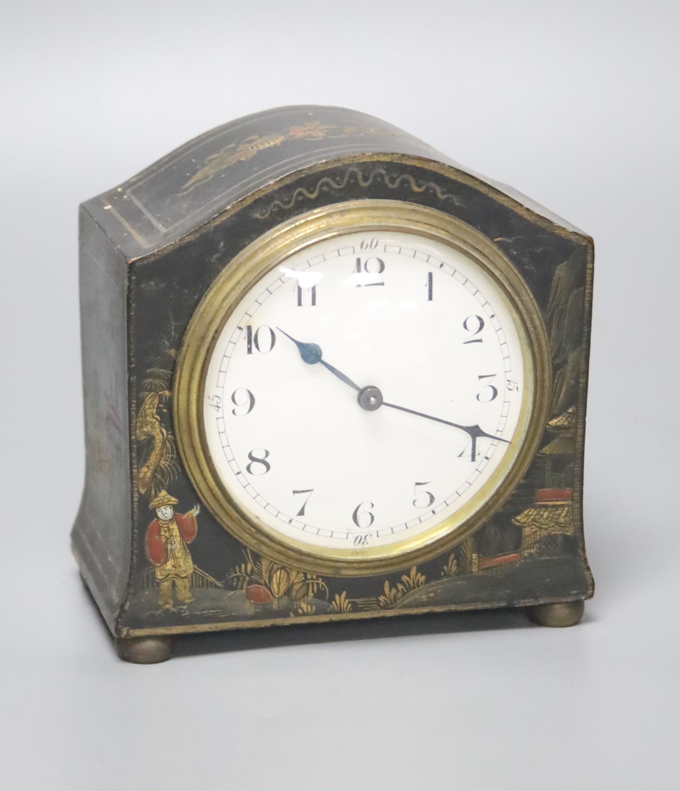 A 1920s chinoiserie lacquer mantel timepiece, height 13cm